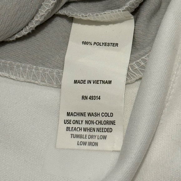 white jacket brand gear for sport size medium with full zipper and pocket - Picture 6 of 6